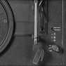 Platenspeler | 33 / 45 / 78 rpm | Riemaandrijving | 1x Stereo RCA | 18 W | Ingebouwde (voor) versterker | MDF / PU | Rood / Zwar